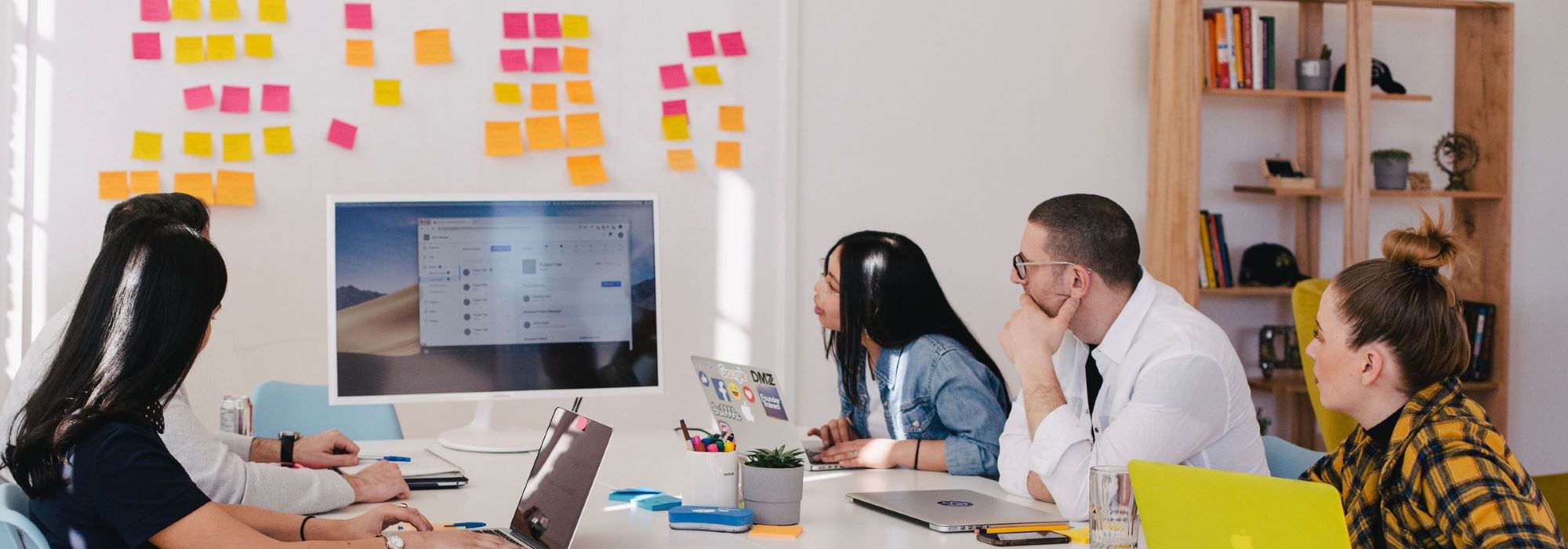  Foto zu Duales Studium: Die Kombination aus Theorie und Praxis 