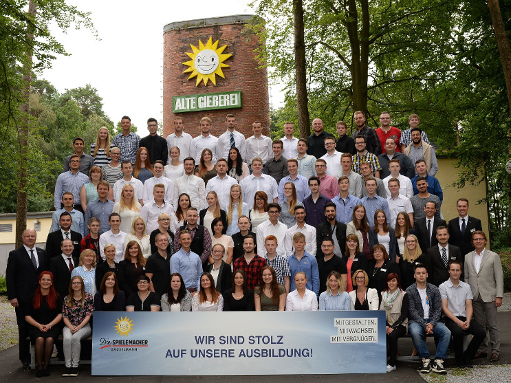 Gruppenfoto Ausbildungsstart Gauselmann