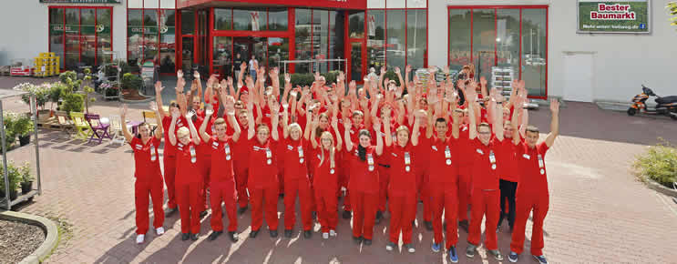 HELLWEG Profi-Baumärkte - Gruppenfoto