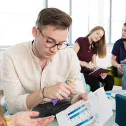 Studium, Aus- und Weiterbildung - Hochschule Fresenius.